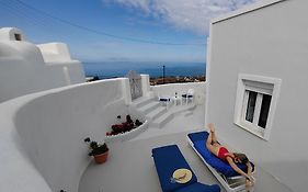 White Swallow Suite Santorini